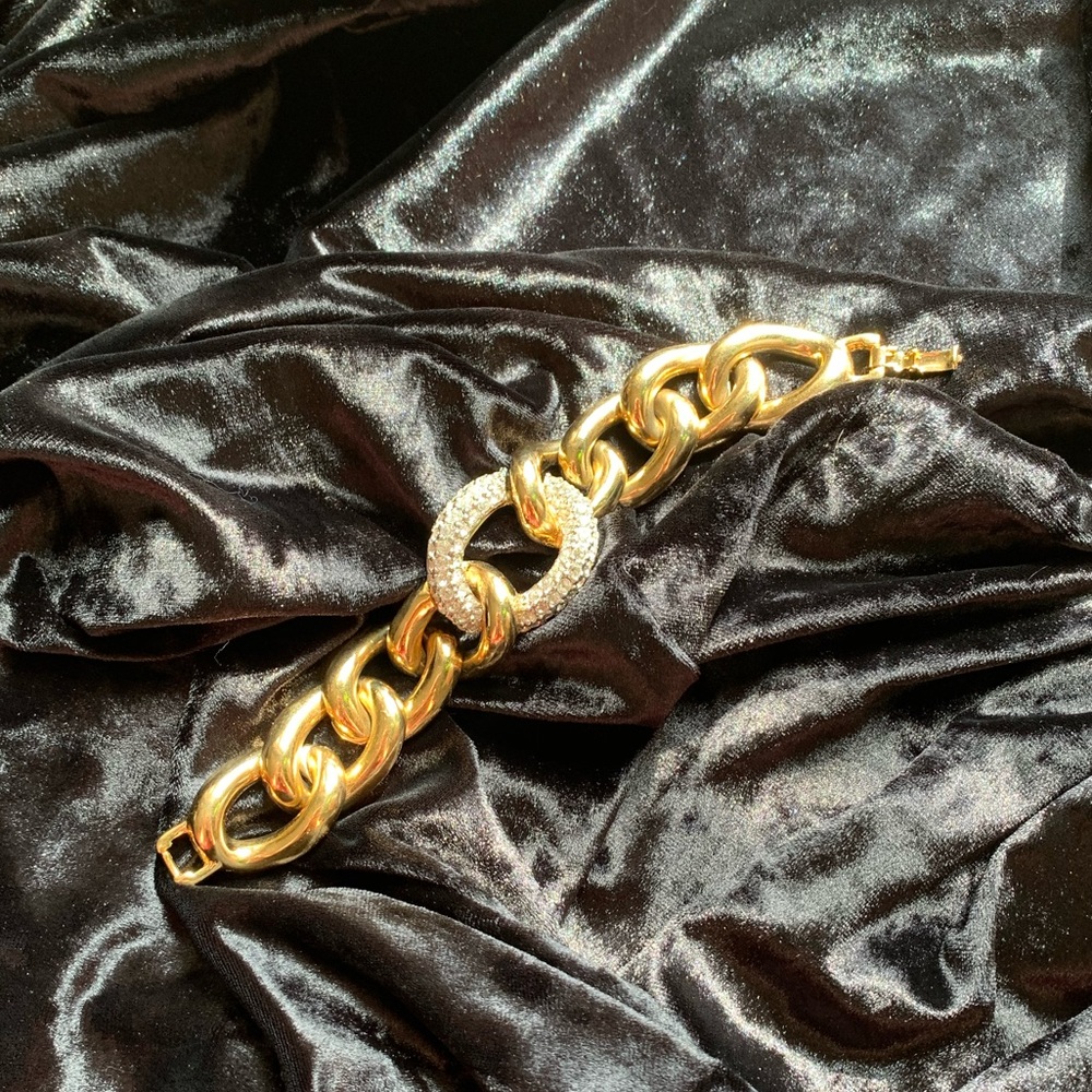 Givenchy gold chain bracelet!!